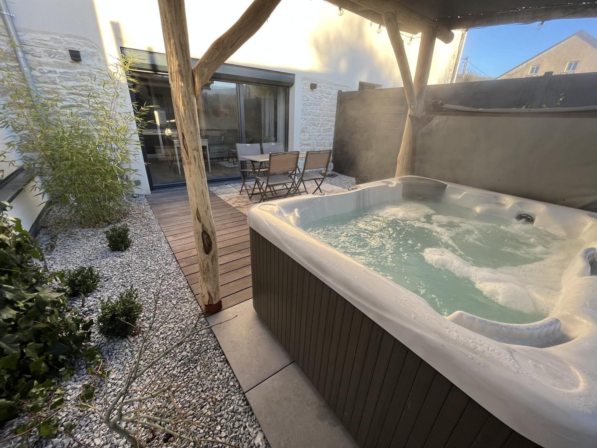 Sejour Detente - Appart'Hotel N 1 Avec Jaccuzi, Piscine Et Petit-Dejeuner Chouzelot 외부 사진